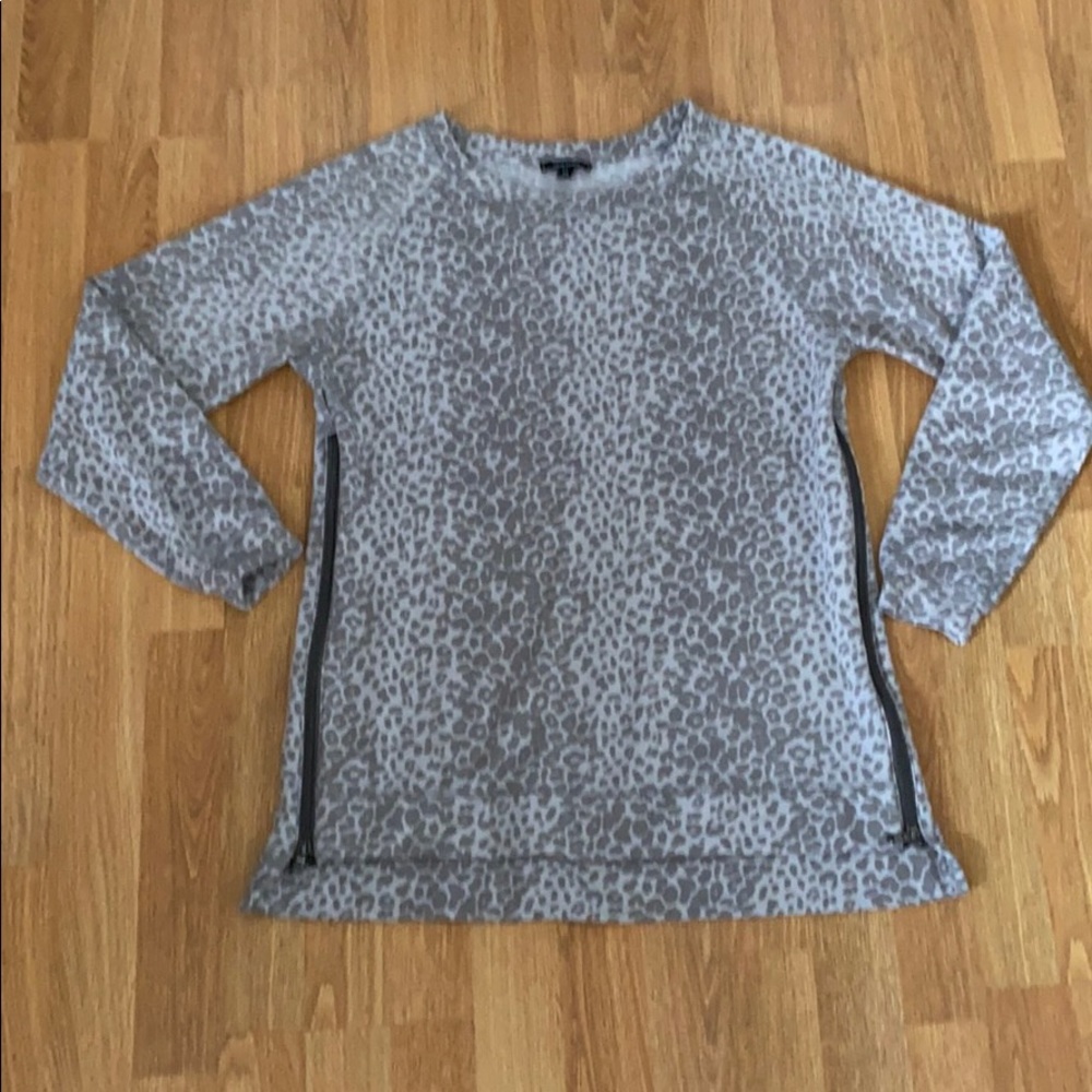 Super soft zipper upside sweater